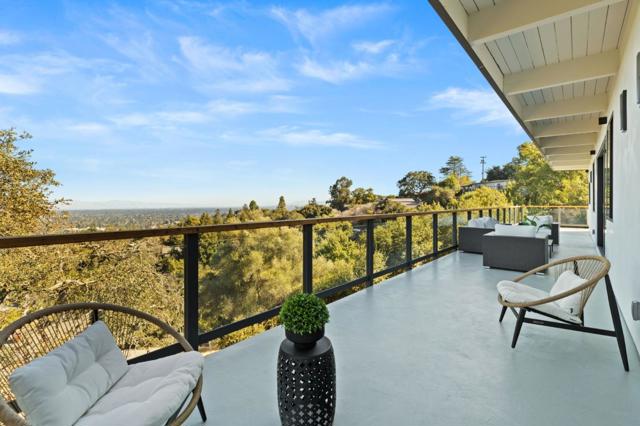 760 Loma Court, Redwood City CA: https://media.crmls.org/mediaz/4074bc54-27f3-469a-9f9f-c3f078db5984.jpg
