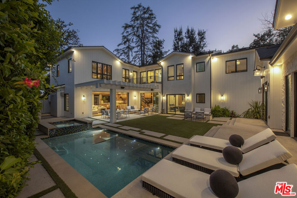 196 S Greenfield Avenue