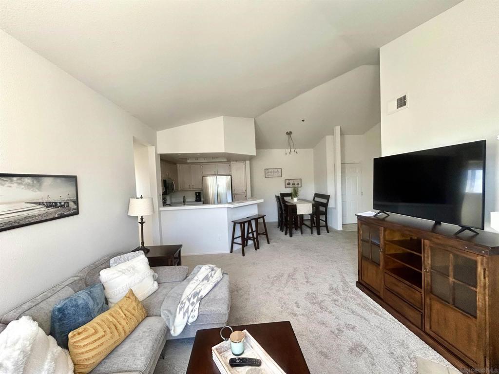 640 Camino De La Reina - photo 10