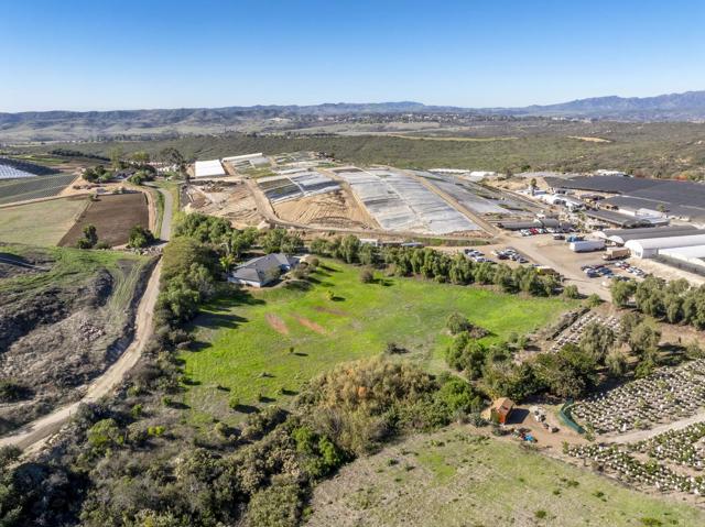 Detail Gallery Image 50 of 53 For 1420 Wilshire Rd, Fallbrook,  CA 92028 - 3 Beds | 2/1 Baths