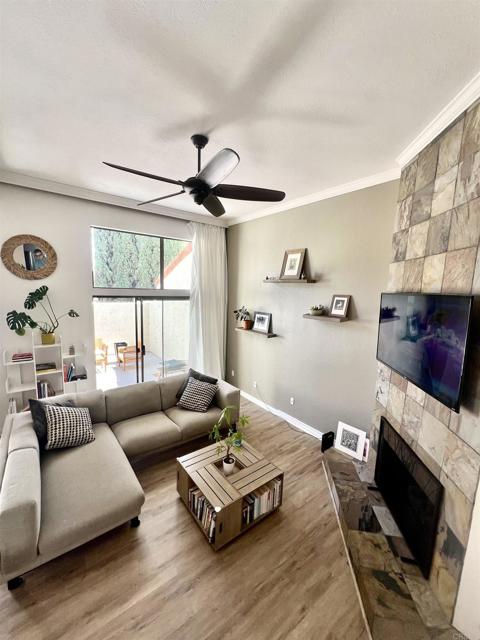 6755 Caminito Del Greco, San Diego CA: https://media.crmls.org/mediaz/4075e4fc-6514-4ba6-959a-141f47c5e57a.jpg
