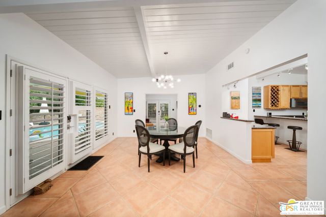 695 N Monterey Road, Palm Springs CA: https://media.crmls.org/mediaz/4076874b-79b6-434e-b5a3-d914ac34c820.jpg