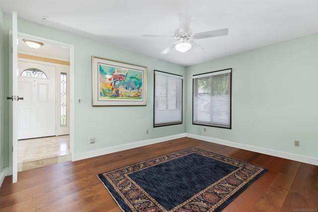 4044 Via del Conquistador, San Diego CA: https://media.crmls.org/mediaz/4077704b-1e2d-47c0-9111-5243c8707d4b.jpg