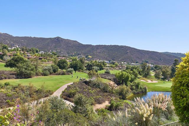 14155 Biscayne Pl, Poway CA: https://media.crmls.org/mediaz/40779151-7e60-4d84-ad82-93f190d62808.jpg