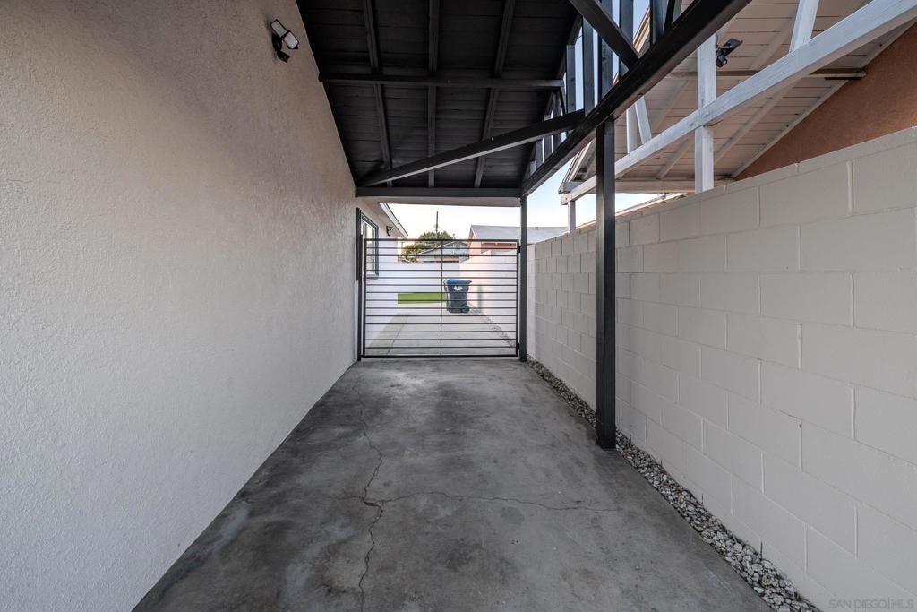 MLS #260016449SD image #9