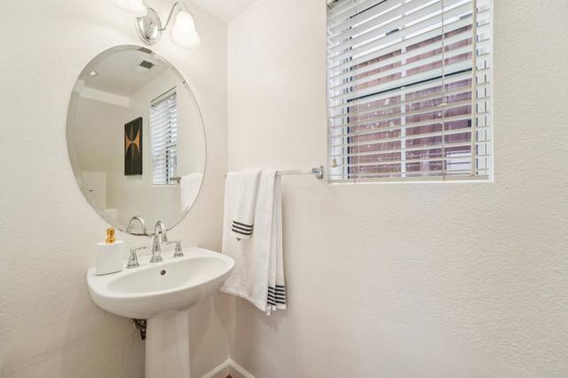 3455 Maroun Place, San Jose CA: https://media.crmls.org/mediaz/40796e18-3467-418b-a3e0-b28f25924542.jpg