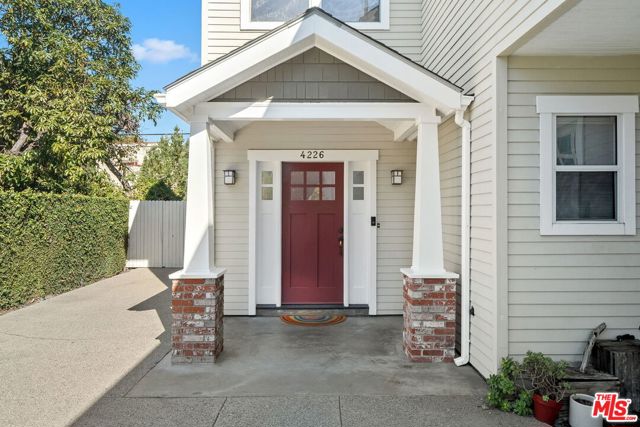 4224 Madison Avenue, Culver City CA: https://media.crmls.org/mediaz/4079bd95-78d3-43e4-a460-e9322eb587ce.jpg