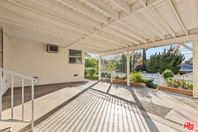 5733 Colfax Avenue, North Hollywood CA: https://media.crmls.org/mediaz/407a8f1d-67d4-4d91-8eef-dbca4f3635be.jpg