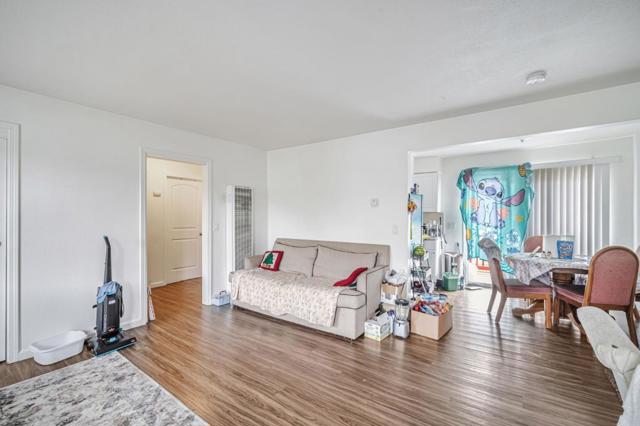 923 Delport Avenue, Santa Rosa CA: https://media.crmls.org/mediaz/407a91d5-0633-4704-bfa4-328bda9ab4b6.jpg