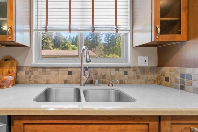 238 E Hilton Drive, Boulder Creek CA: https://media.crmls.org/mediaz/407ad4b9-f6e8-4902-b71a-c41e6f0890eb.jpg