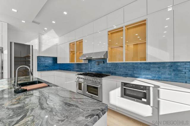 41955 Altanos Road, Temecula CA: https://media.crmls.org/mediaz/407b11eb-adb3-4288-9303-424ddcfb8cff.jpg