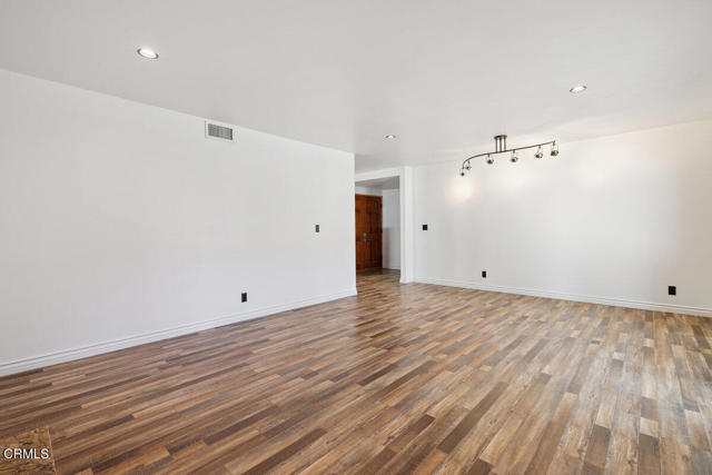 Detail Gallery Image 15 of 24 For 1359 Swansea Ave, Ventura,  CA 93004 - 3 Beds | 2 Baths