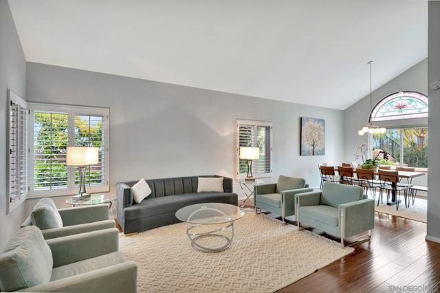 1976 Vineyard Ave, Vista CA: https://media.crmls.org/mediaz/407d4fcc-9511-4dd0-8519-e00050827c1f.jpg