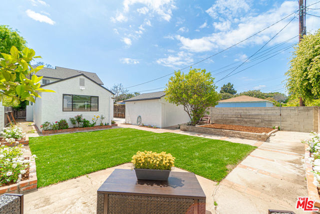 2912 Greenfield Avenue, Los Angeles CA: https://media.crmls.org/mediaz/407e68b5-75a1-41e7-8f40-2317d90c2aba.jpg