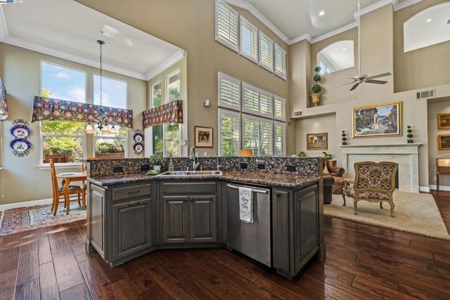Image 15 of 60 For 259 Alden Ln