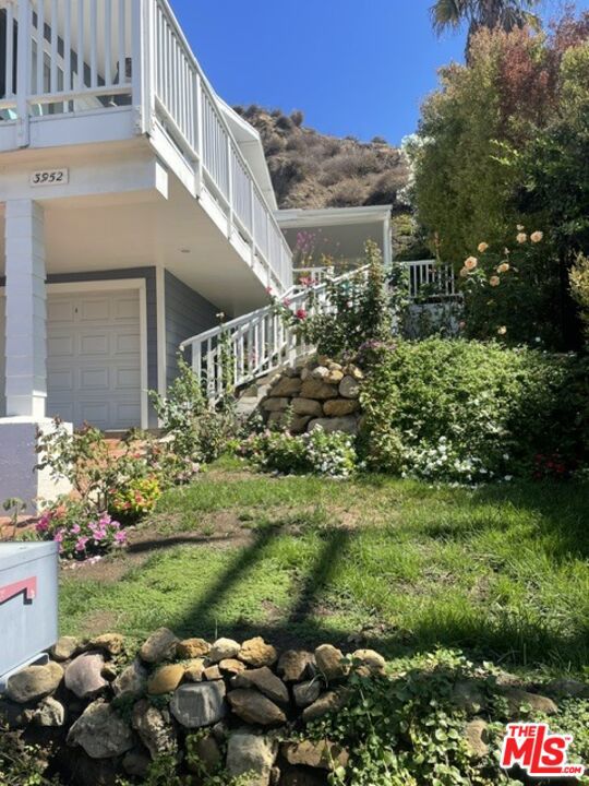 3952 Las Flores Canyon Road photo 15