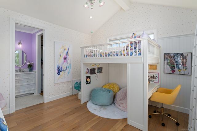 1040 Pine St, Coronado CA: https://media.crmls.org/mediaz/408165fd-42fe-4c59-b892-4d482bf989b2.jpg