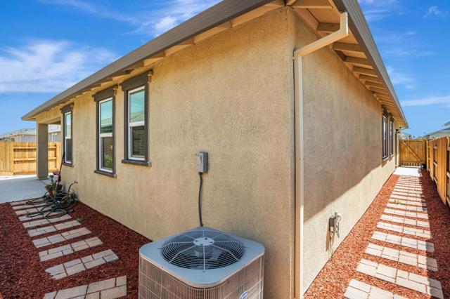 2143 Lavender Place, Rio Vista CA: https://media.crmls.org/mediaz/408180d8-44e1-4048-b62e-157134c4724b.jpg
