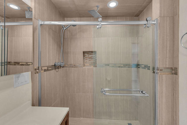 Image 13 of 24 For 66790 Yucca Drive