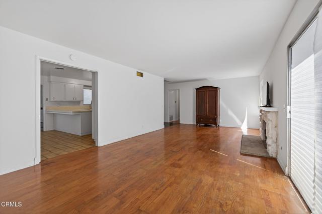 Detail Gallery Image 8 of 32 For 6368 Hunter St, Ventura,  CA 93003 - 5 Beds | 3 Baths