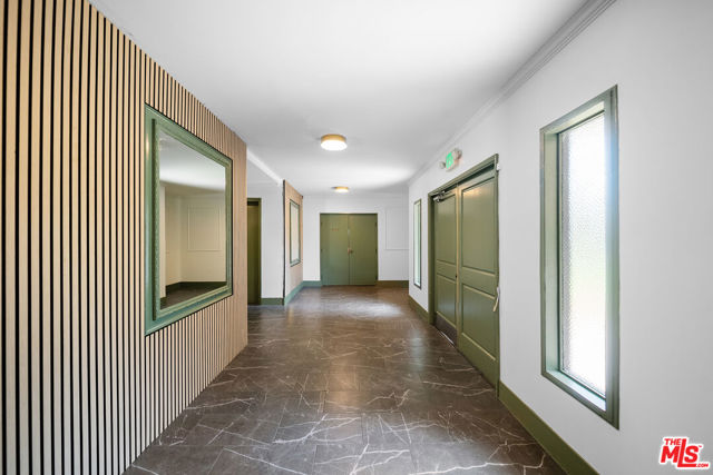 605 San Vicente Boulevard, Santa Monica CA: https://media.crmls.org/mediaz/40831a69-26f1-487a-b4c5-388d8cd99c9f.jpg
