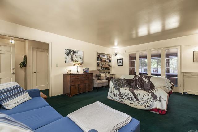 1453 OLIVEWOOD LN, Alpine CA: https://media.crmls.org/mediaz/40839573-9484-40f7-9cf7-0c2e2f342f09.jpg