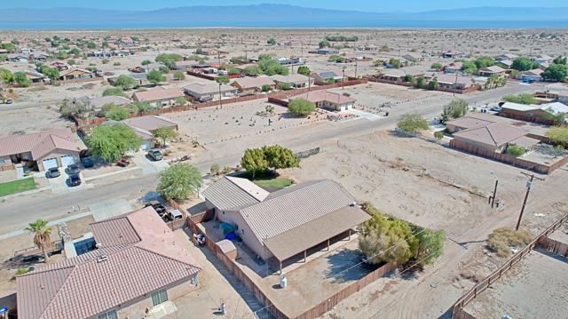 1239 Red Sea Avenue, Thermal CA: https://media.crmls.org/mediaz/408540d2-2b33-41c1-88d8-f50160954bc2.jpg