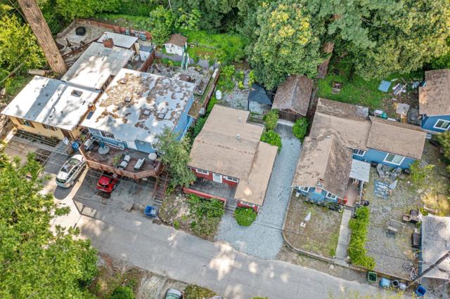 186 Saint Bernard Street, Santa Cruz CA: https://media.crmls.org/mediaz/4085d8d2-4564-406e-b241-38a01830a6e1.jpg