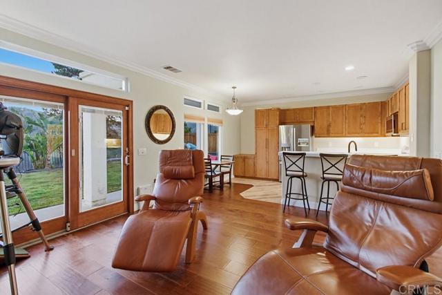 Detail Gallery Image 16 of 70 For 2345 Amber Oak Ln, Escondido,  CA 92027 - 4 Beds | 3 Baths