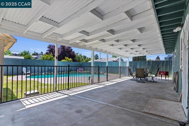 720 Jane Court, Martinez CA: https://media.crmls.org/mediaz/408644d7-d739-4128-b3c7-7d05dfbc9727.jpg
