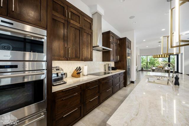 61126 Goodwood Dr, Thermal CA: https://media.crmls.org/mediaz/4086aeeb-dab8-4788-9974-a7f2efd946ac.jpg