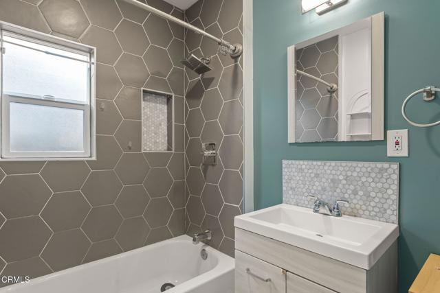 Detail Gallery Image 19 of 31 For 1047 E Brenner Pl, Long Beach,  CA 90813 - 2 Beds | 1 Baths