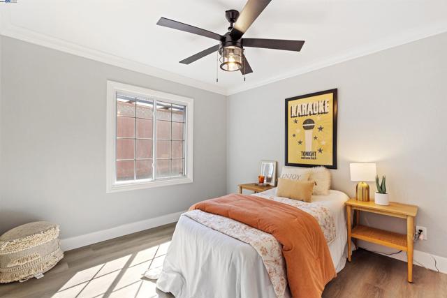 1692 Maryland St, Redwood City CA: https://media.crmls.org/mediaz/4086dca1-dfe4-4472-83b6-1f65595f4f30.jpg