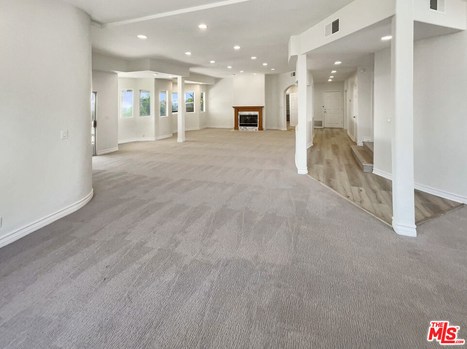 MLS #25505603 image #19