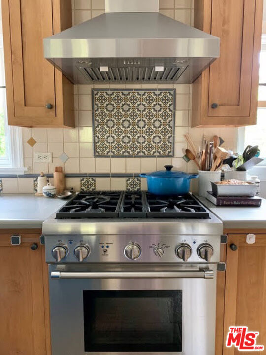2905 Somerset Drive, Los Angeles CA: https://media.crmls.org/mediaz/40893ba7-174f-4499-a6c9-88f3a05eaeb2.jpg