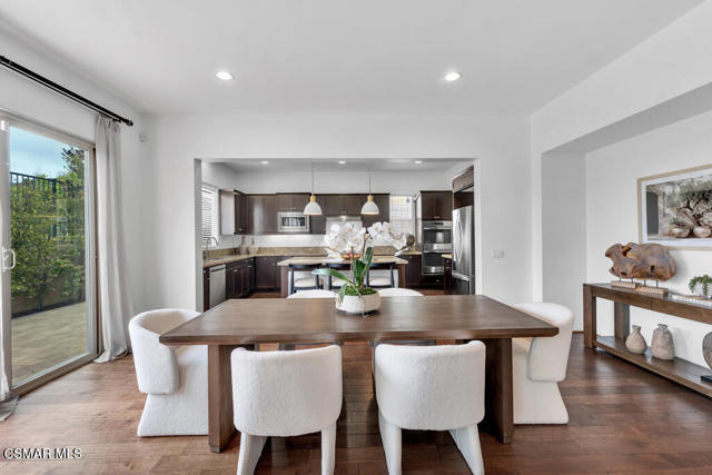 4968 Princess Drive, Agoura Hills CA: https://media.crmls.org/mediaz/4089700f-0a37-400c-993d-db00a6861a7f.jpg