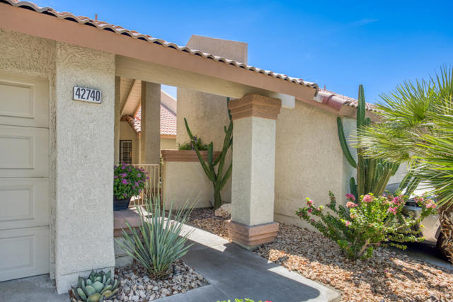 42740 Sand Dune Drive, Palm Desert CA: https://media.crmls.org/mediaz/4089ff5c-85a4-42a4-877c-cb8d6beb7aad.jpg