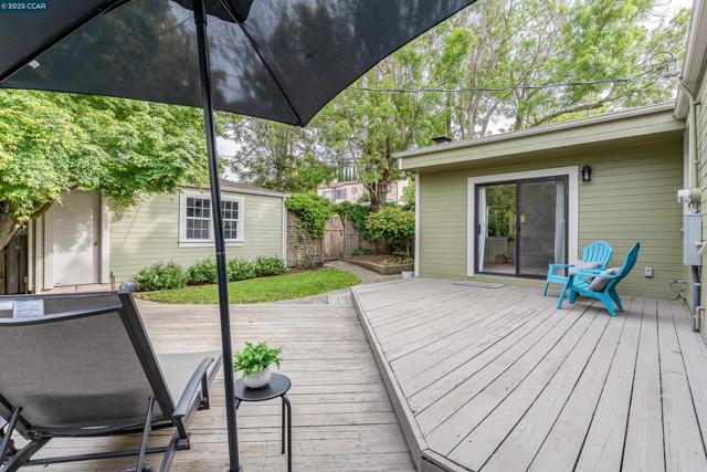 6 View St, Vallejo CA: https://media.crmls.org/mediaz/408a6dff-de96-4ded-a04f-1777201da06b.jpg
