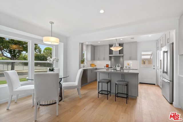 2671 Federal Avenue, Los Angeles CA: https://media.crmls.org/mediaz/408a7f42-b5f5-4c57-84aa-37a117619719.jpg