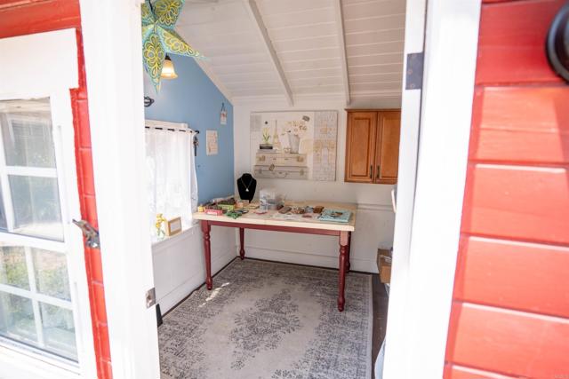 39668 Roripaugh Road, Temecula CA: https://media.crmls.org/mediaz/408b10de-8809-4633-9253-f447b7debec1.jpg