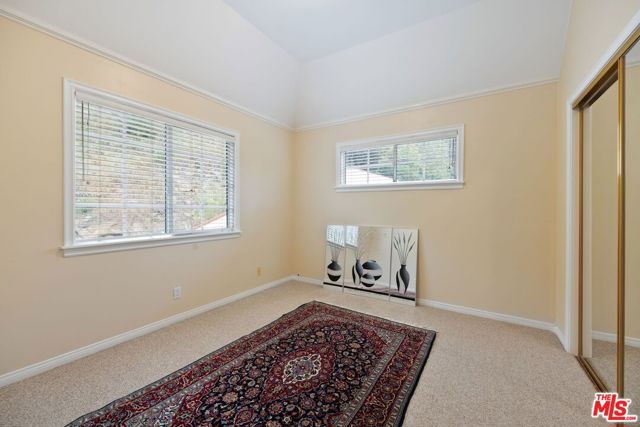 2431 Benedict Canyon Drive, Beverly Hills CA: https://media.crmls.org/mediaz/408b1ae3-32ee-4512-920d-3b059d6bf32b.jpg