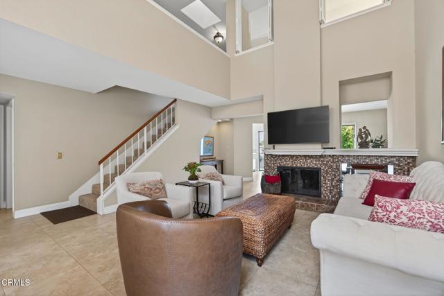 Detail Gallery Image 8 of 43 For 1216 Mission Verde Dr. Dr, Camarillo,  CA 93012 - 2 Beds | 2/1 Baths