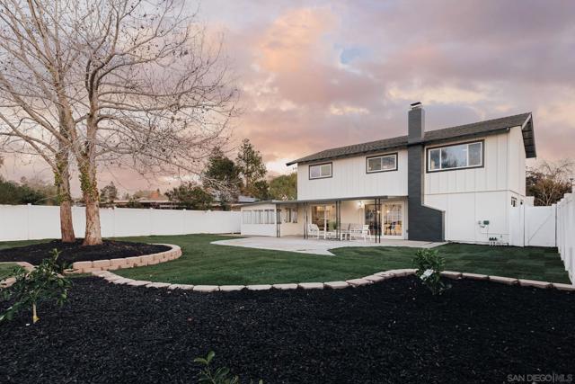 3624 Governor Dr, San Diego CA: https://media.crmls.org/mediaz/408b8630-b1b0-4f0d-bd3a-e34b9c01d4ac.jpg