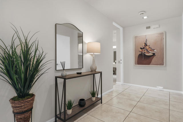 5 Fordham Court, Rancho Mirage CA: https://media.crmls.org/mediaz/408c47bd-a7ee-4d64-a02a-82a7dbf9ee3b.jpg