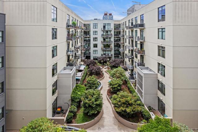 527 10th Avenue, San Diego CA: https://media.crmls.org/mediaz/408df54a-4984-45e8-9c50-e1a766e6c3ef.jpg