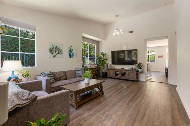 Detail Gallery Image 5 of 51 For 888 Arvita Ct, Oceanside,  CA 92057 - 3 Beds | 2 Baths