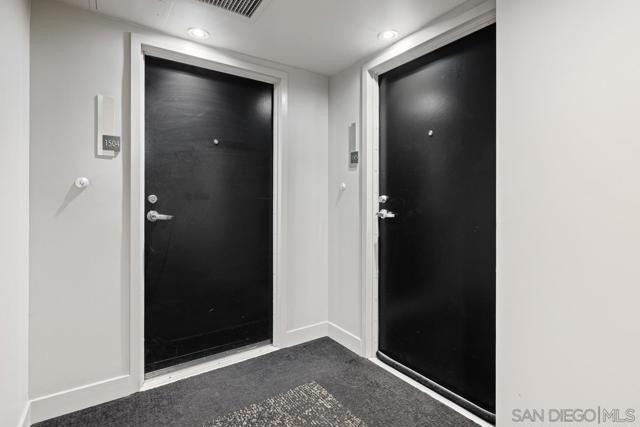 425 W Beech St, San Diego CA: https://media.crmls.org/mediaz/408ff45c-c4f2-4c8e-9b69-60c46c6ad058.jpg