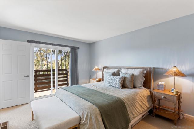 2038 Avenue Of The Trees, Carlsbad CA: https://media.crmls.org/mediaz/4090608d-a3b0-4b2d-bd97-c952bec86c83.jpg