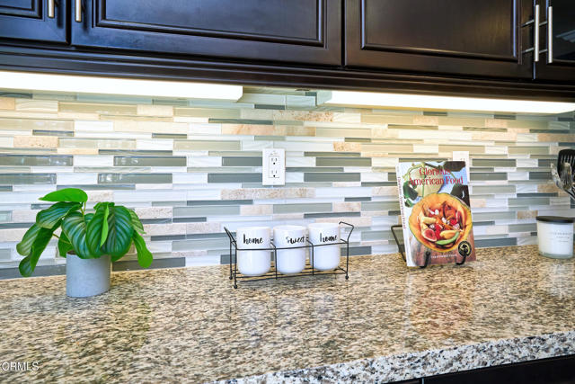 Detail Gallery Image 8 of 60 For 670 Xanadu Way, Oxnard,  CA 93036 - 4 Beds | 4 Baths