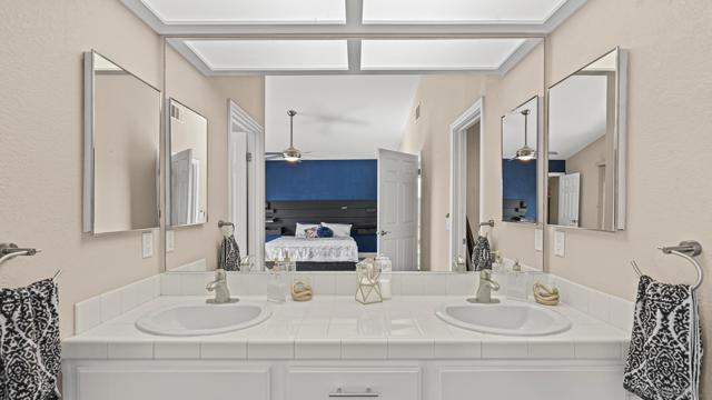 24249 Sargeant Rd, Ramona CA: https://media.crmls.org/mediaz/4091494a-257d-492d-9f36-149bb18b0778.jpg